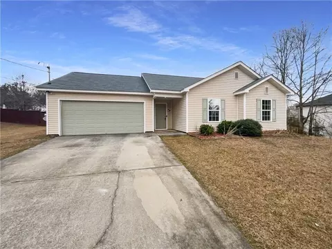 297 Lambert Overlook Cir, Carrollton, GA 30117