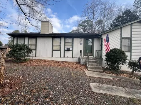 522 Whistlestop Dr, Woodstock, GA 30189