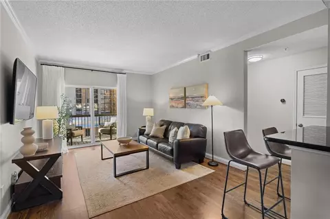 1074 Peachtree Walk NE #B301, Atlanta, GA 30309