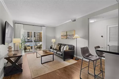 1074 Peachtree Walk NE #B301, Atlanta, GA 30309