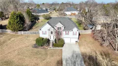 166 Woodford Way SE, Calhoun, GA 30701