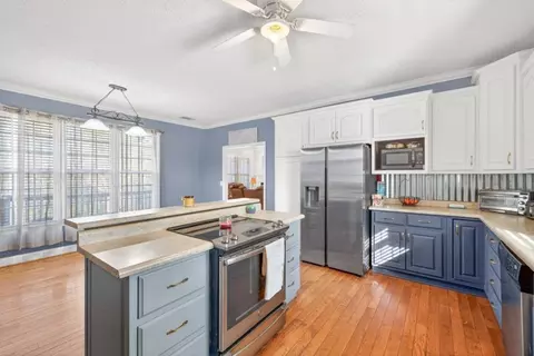 Kitchen - 579 Mccarty Dodd Rd, Colbert, GA 30628 photo 7 of 7