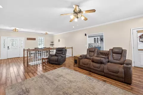 Entry Way - 579 Mccarty Dodd Rd, Colbert, GA 30628 photo 1 of 3