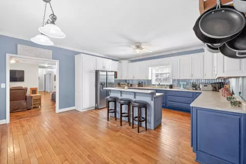 Kitchen - 579 Mccarty Dodd Rd, Colbert, GA 30628 photo 4 of 7