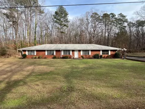 33 E Kenora Dr E, Rome, GA 30165