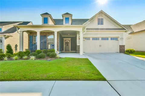 5051 Adler Ct, Hoschton, GA 30548