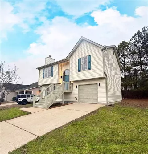 7027 Biscayne Blvd, Rex, GA 30273