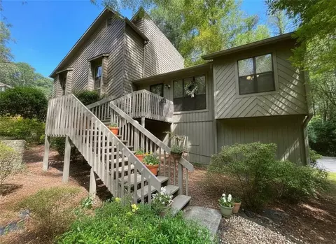 3331 Cottonwood Ln, Snellville, GA 30078