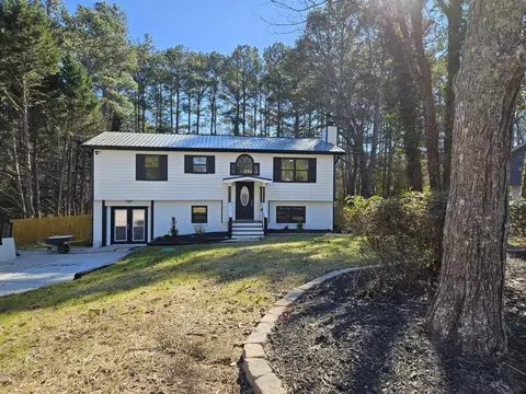 2826 Spanish Oak Dr, Lilburn, GA 30047