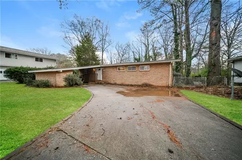 6560 Maddox Rd, Morrow, GA 30260