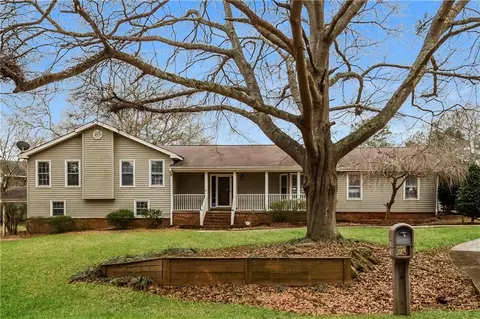 35 Knights Cir, Covington, GA 30016