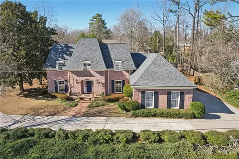 580 Glen Eagles Cir SE, Marietta, GA 30067