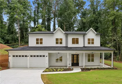 2082 Lyle Ave, College Park, GA 30337