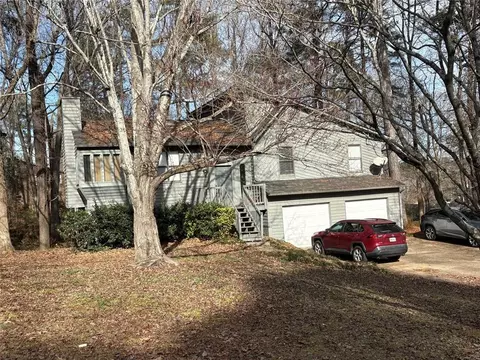 2500 Deerfield Dr, Kennesaw, GA 30144