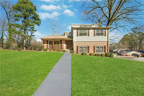 2280 Rainforest Cir, Ellenwood, GA 30294