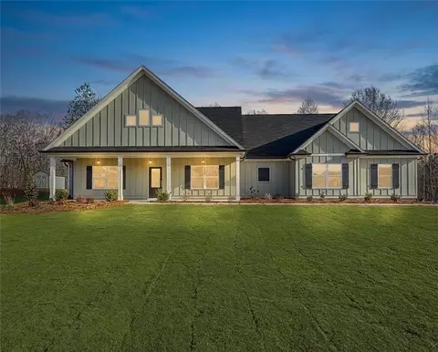 16 Odgers Trl, Dawsonville, GA 30534