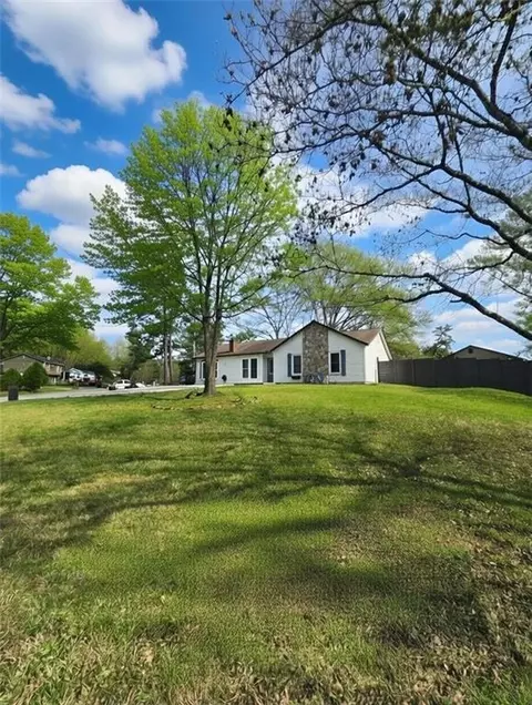 4796 Kellys Mill Dr NW, Lilburn, GA 30047
