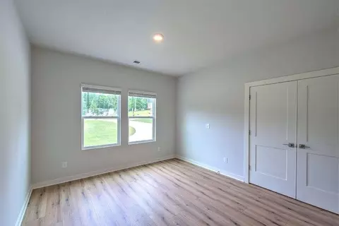 132 Post Oak Dr, Jackson, GA 30233 photo 6