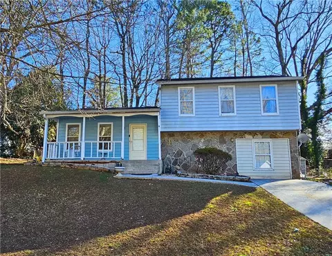 708 Greenhedge Dr, Stone Mountain, GA 30088