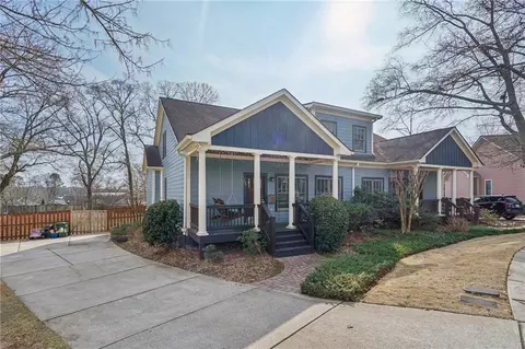 700 Frasier Cir SE, Marietta, GA 30060