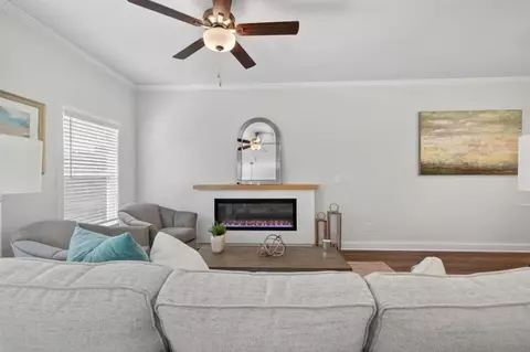 Living - 29 Benscot Dr, Austell, GA 30106 photo 3 of 4