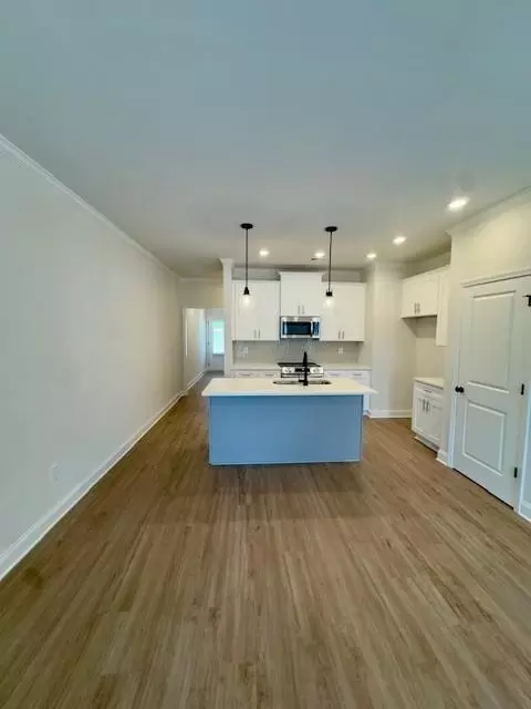 Kitchen - 29 Benscot Dr, Austell, GA 30106 photo 2 of 9