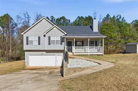 304 Diamond Ct, Carrollton, GA 30116