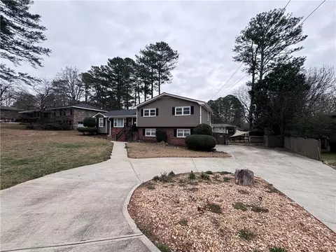 3954 Manhattan Dr NE, Kennesaw, GA 30144