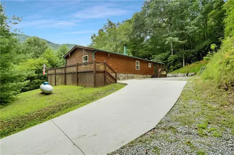 1390 Snake Nation Rd, Blue Ridge, GA 30513