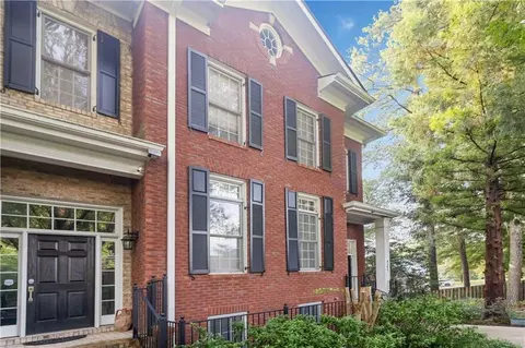 4280 Kingston Gate Cv, Atlanta, GA 30341