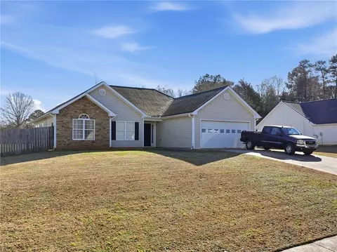 Exterior - 25 Aiken Ct, Covington, GA 30016 photo 2 of 4