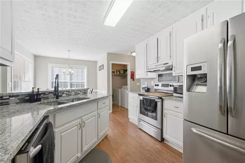 Kitchen - 25 Aiken Ct, Covington, GA 30016 photo 4 of 4