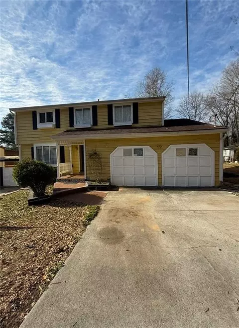 815 Sunfield Dr NW, Lilburn, GA 30047