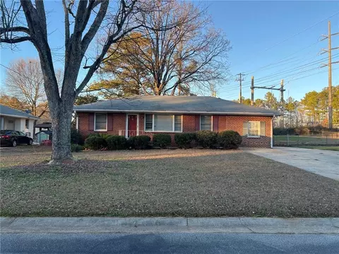 1902 Mural Cir, Morrow, GA 30260