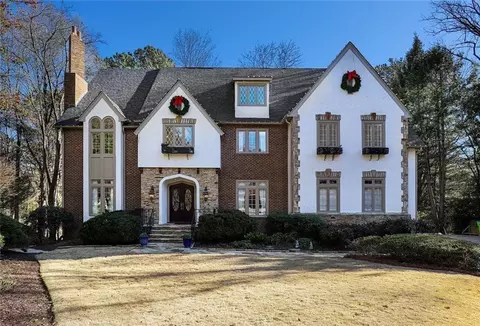 920 Curlew Ct NW, Atlanta, GA 30327