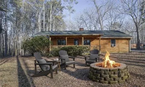 6896 Heardsville Rd, Cumming, GA 30028