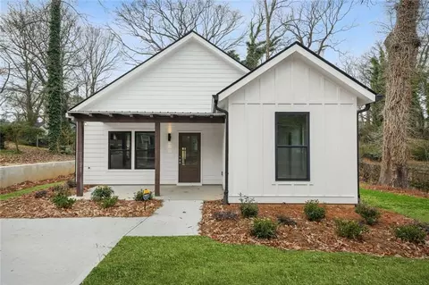 672 Commercial Ave NW, Atlanta, GA 30318