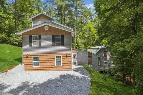 375 Deerfield Dr, Dahlonega, GA 30533