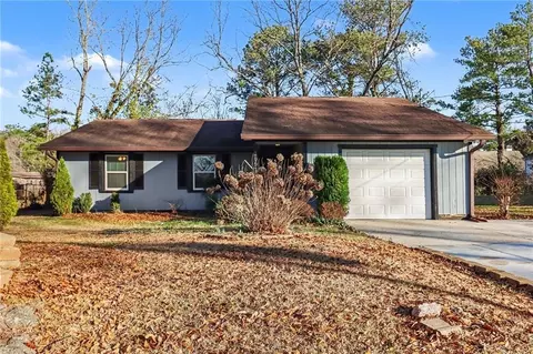 2057 Bixler Cir, Decatur, GA 30032