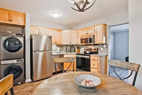 315 Hilderbrand Dr #C7, Sandy Springs, GA 30328