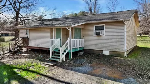 4322 Banks Dr SE, Dalton, GA 30721