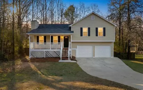 446 Thornbrooke Dr, Hiram, GA 30141