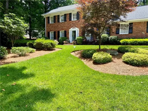 1679 Kellogg Springs Dr, Atlanta, GA 30338