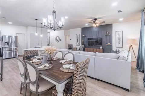 Dining - 723 Independence Ave, Pendergrass, GA 30567 photo 1 of 1