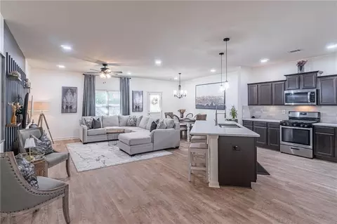 Entry Way - 723 Independence Ave, Pendergrass, GA 30567 photo 2 of 2