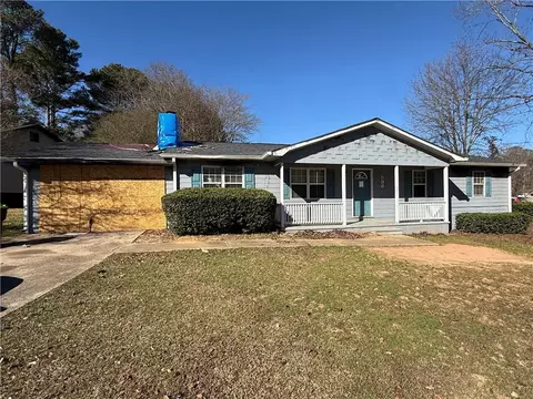 596 Lakeridge Cir SE, Conyers, GA 30094