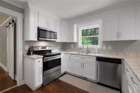 Kitchen - 191 Hightower Loop Rd, Ranger, GA 30734 photo 2 of 3