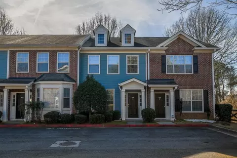 369 Pine Hl, Norcross, GA 30093