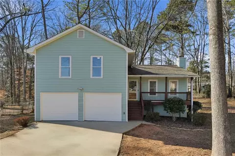 4225 Hidden Meadow Cir, Buford, GA 30518