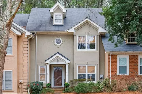 714 Olde Towne Ln, Marietta, GA 30068